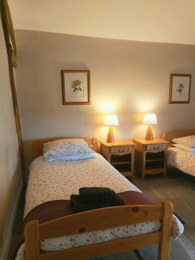 Beautiful 2 Bed Cottage With Swimming Pool Pageas Exterior photo