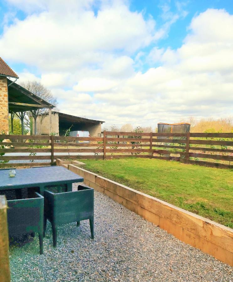 Beautiful 2 Bed Cottage With Swimming Pool Pageas Exterior photo