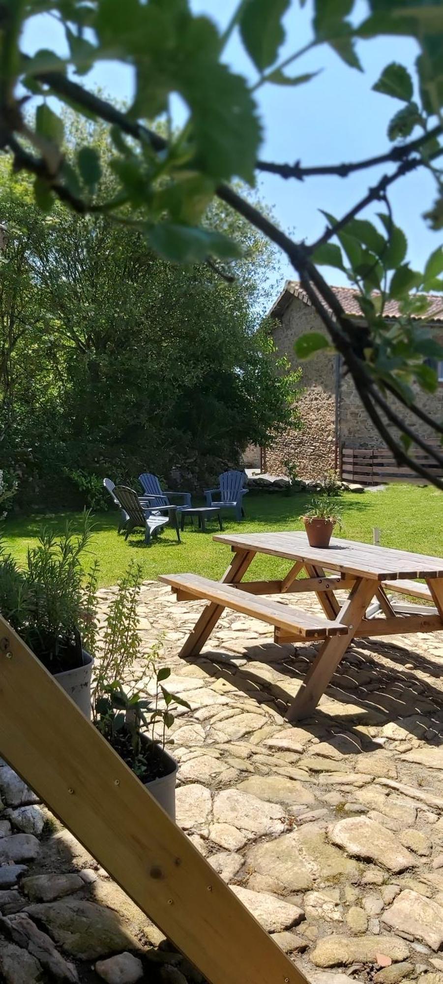 Beautiful 2 Bed Cottage With Swimming Pool Pageas Room photo